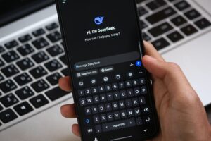 Read more about the article Best AI Assistants for Content Creators in 2026 (Beyond ChatGPT)